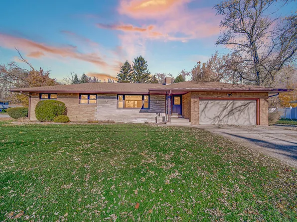 6416 Old Porter Rd, Portage, IN 46368