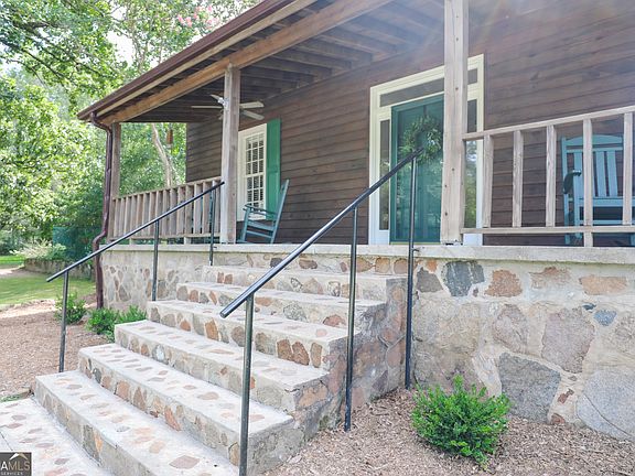 3rd image of 363 Sanders Davis Rd