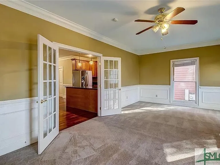 637 E Henry St #B — Photo 4