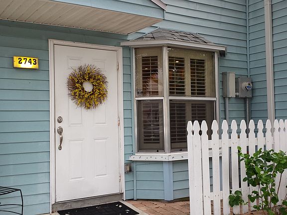 2nd image of 2743 NE 15th St Unit 2743
