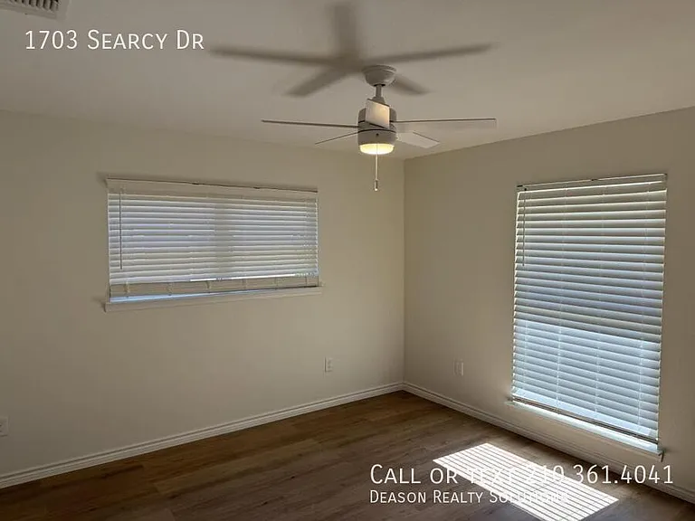 1703 Searcy Dr — Photo 16