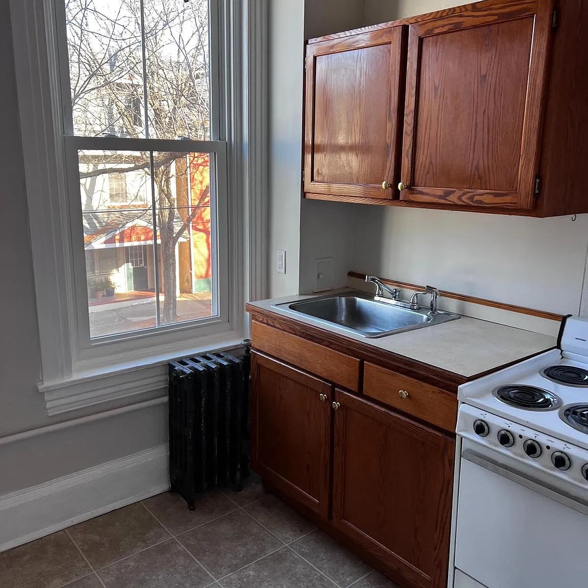 1 bed, 1.0 bath, 500 sqft, $1,300 — Photo 4
