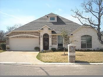 2nd image of 2483 Newark Cir