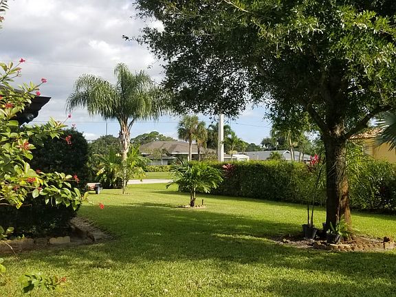 4th image of 2032 SE Westmoreland Blvd