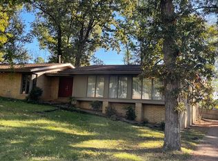 54 S East Yates Rd, Memphis, TN 38120