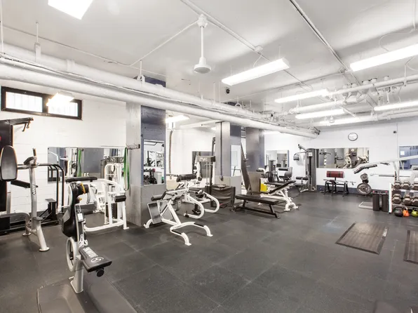 70-25 Yellowstone Boulevard image 13 of 18