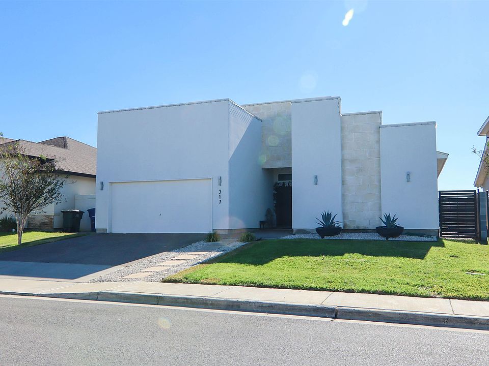 1st image of 317 John Irving Dr