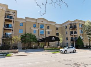 1300 N Prospect Ave APT 201, Milwaukee, WI