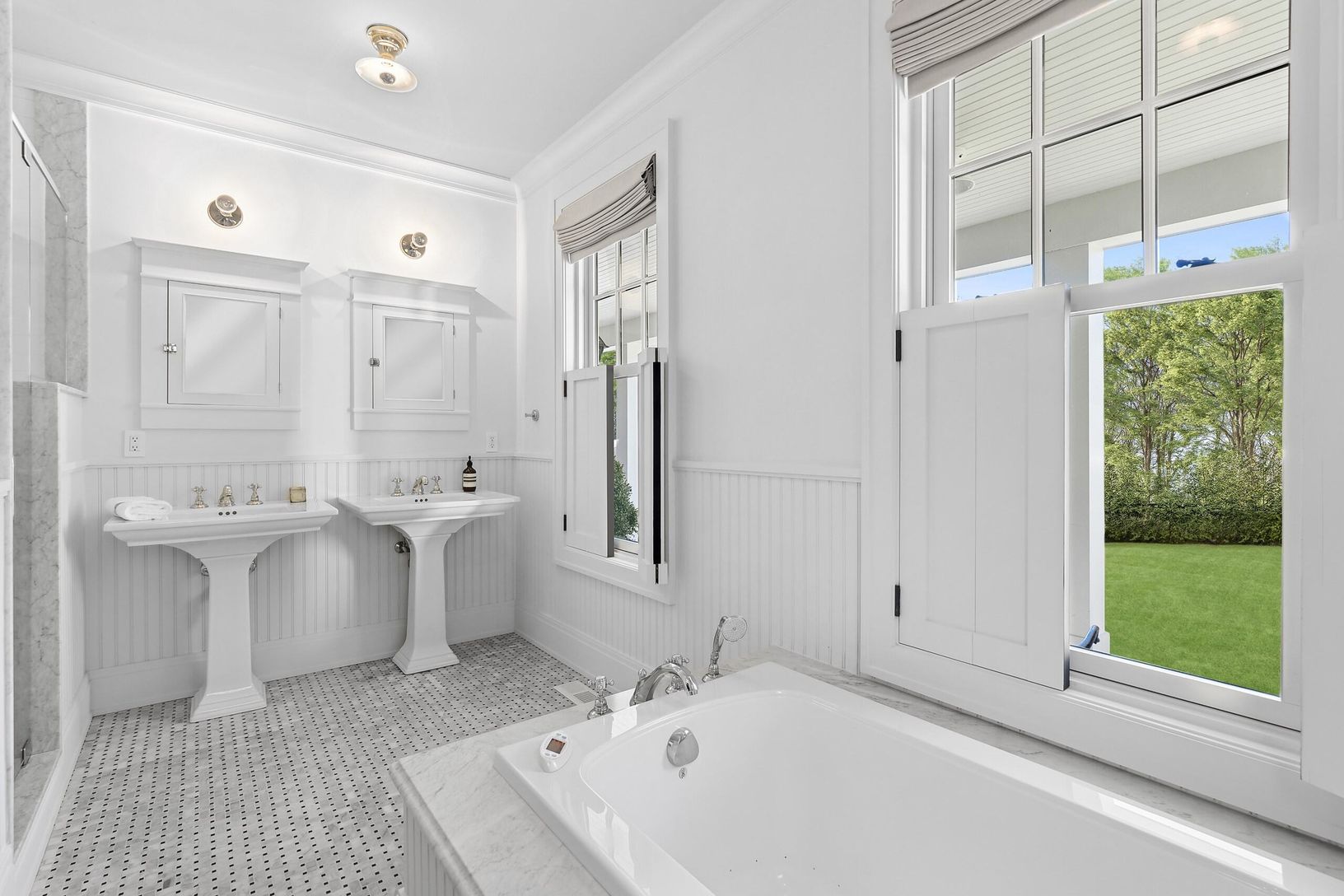  Suite Bath