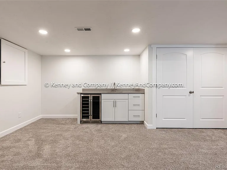109 Cantril St — Photo 21
