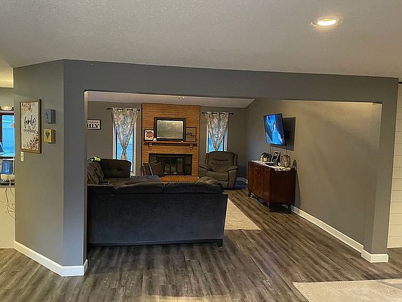 2nd image of 752 Rose Harbour Ct