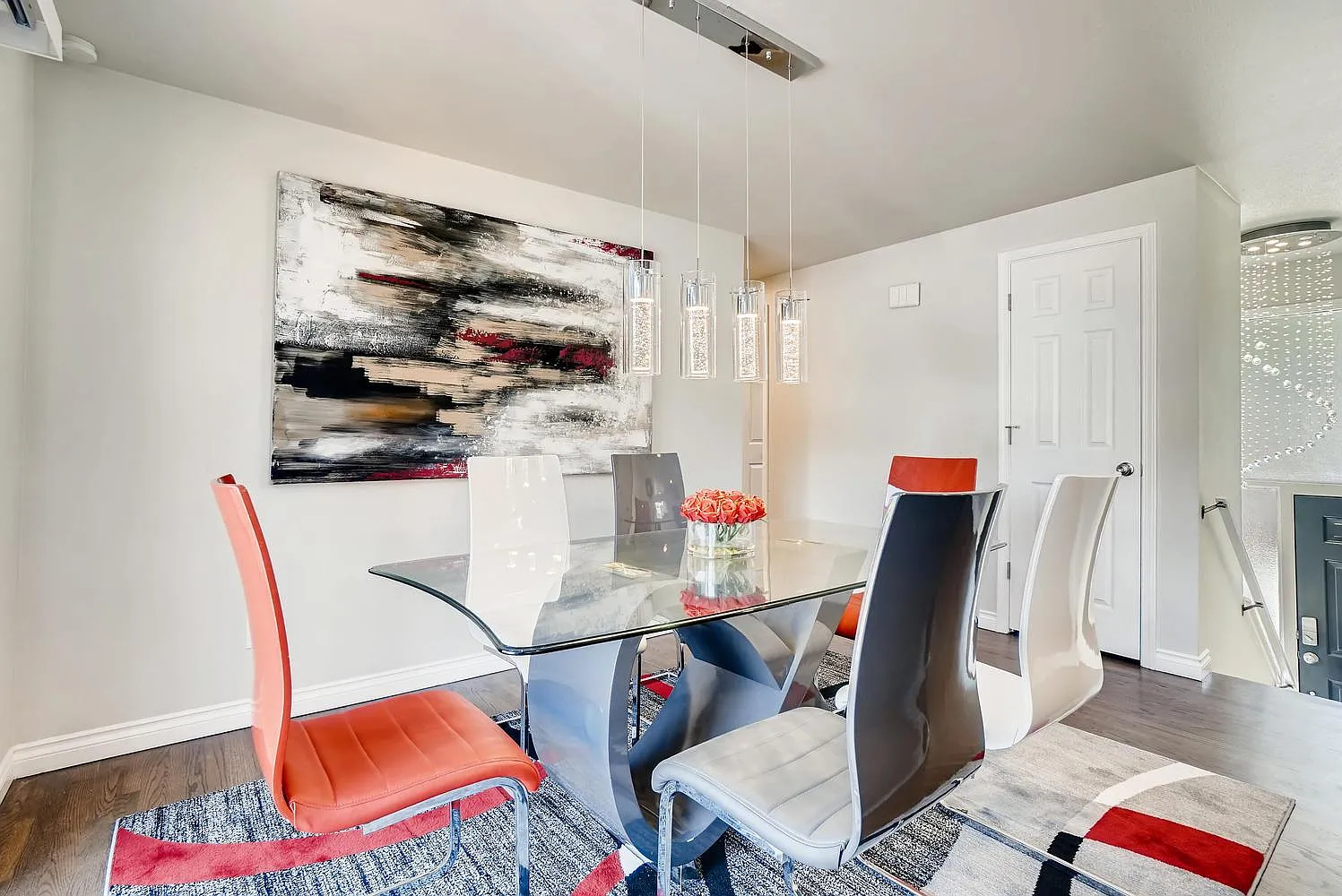 5 bed, 2330 sqft, $6,500 — Photo 3