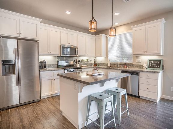 4th image of 1169 Oakbriar Cir