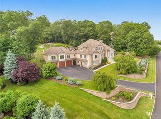 120 Overlook Rd, Pomona, NY 10970