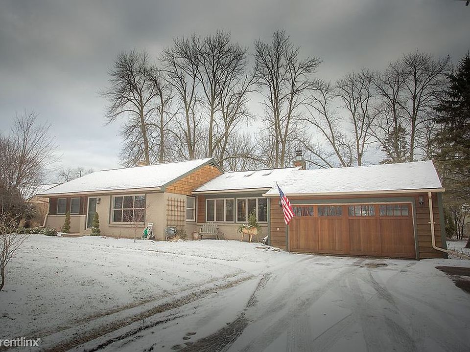 1st image of 8036 N Poplar Dr