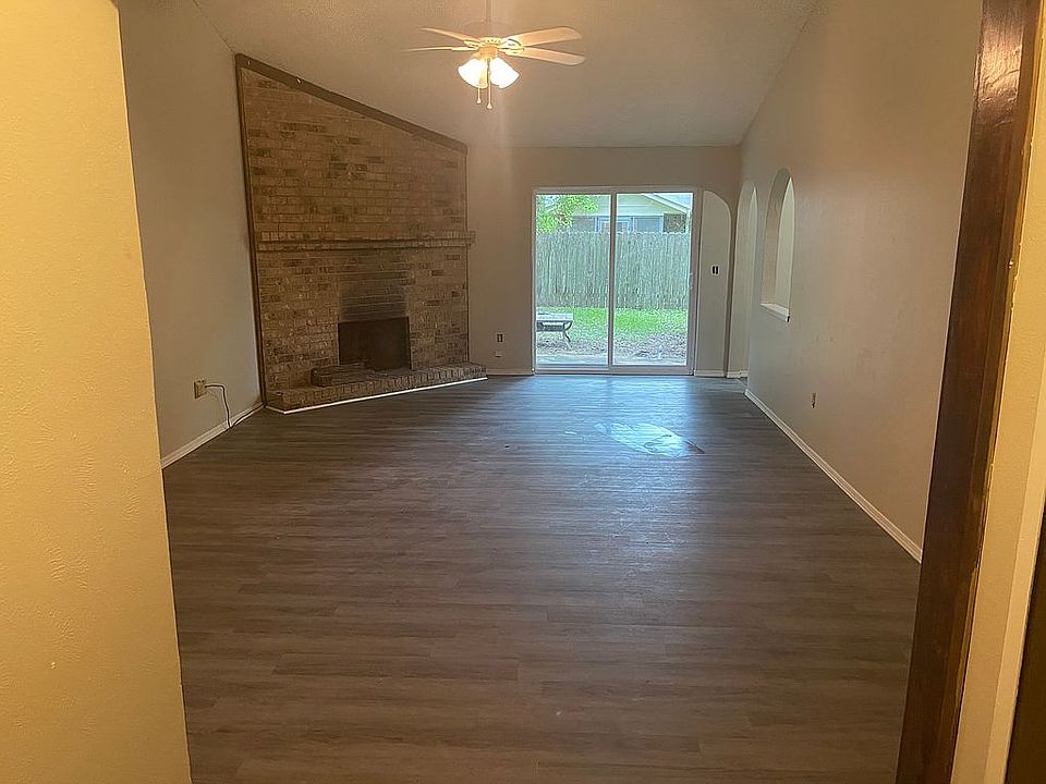 1st image of 412 Birdsong Ln