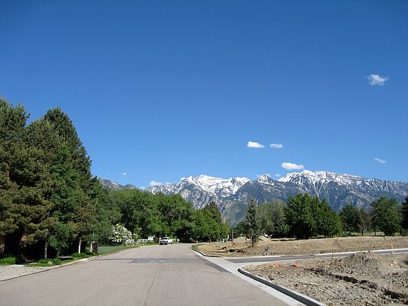 5th image of 1869 E. Siesta Drive