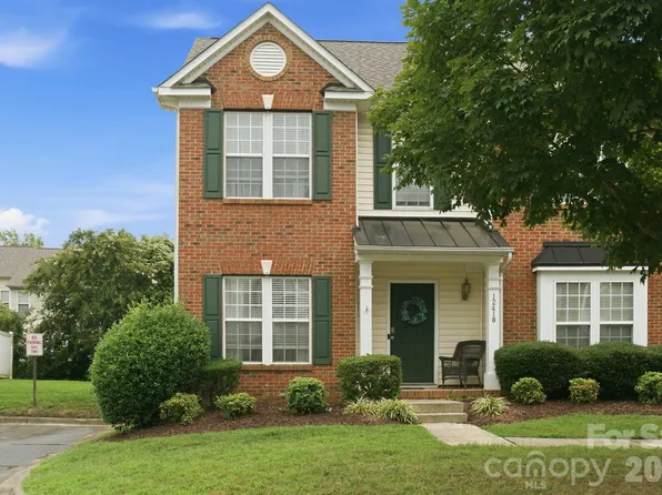 12418 Blossoming Ct, Charlotte, NC 28273