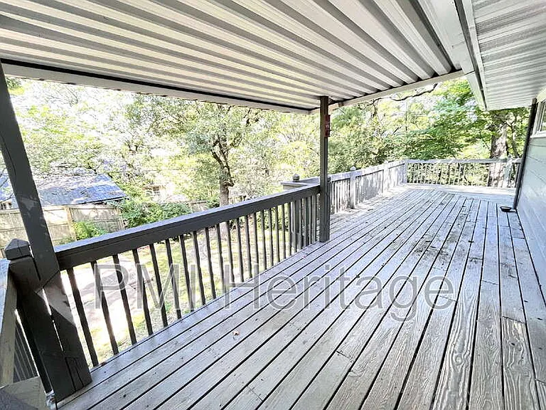 1139 N Sunset Dr — Photo 18