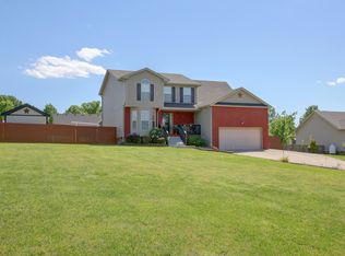 490 Kristie Michelle Ln, Clarksville, TN 37042