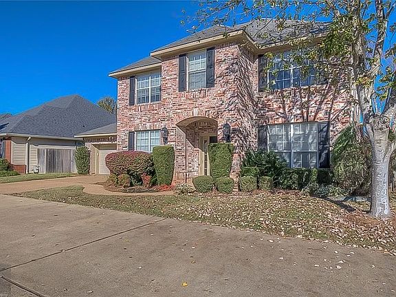 2nd image of 110 Diana Dr