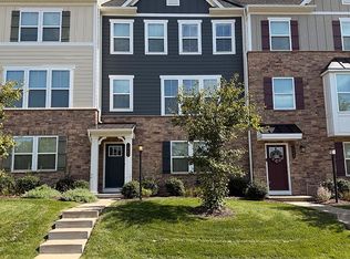 1062 Adair Ave, Valencia, PA 16059