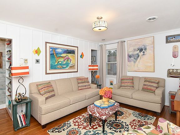 3rd image of 112 Mimosa Ave