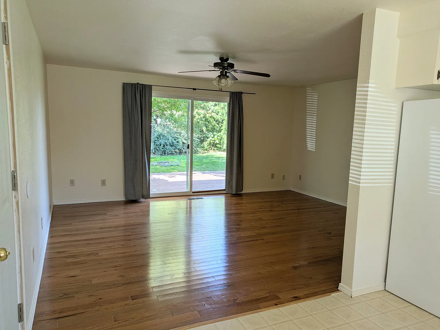 3 bed, 924 sqft, $2,300 — Photo 3