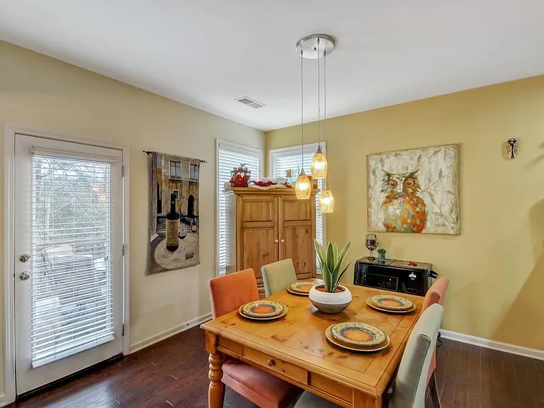 6035 Falls Landing Dr — Photo 15