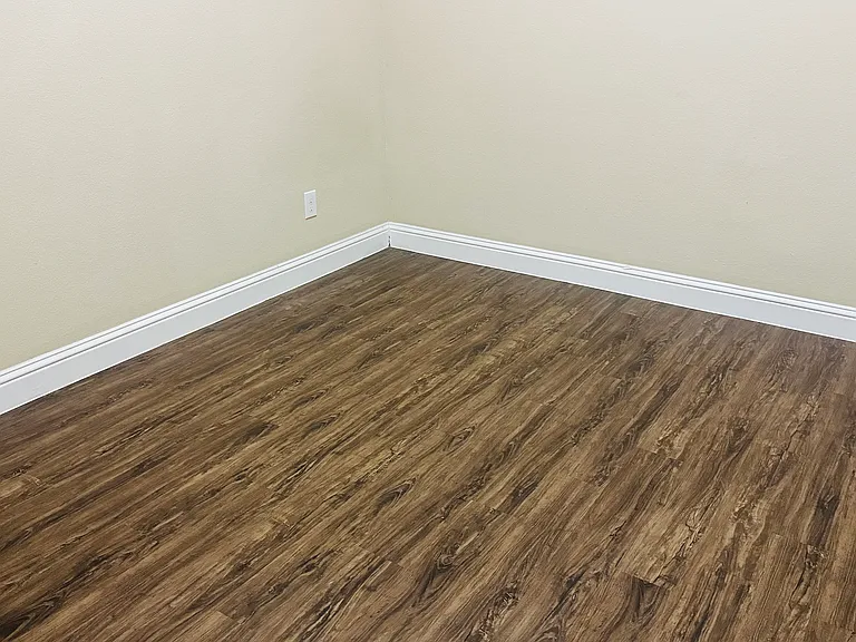 3503 Holly Rd — Photo 3