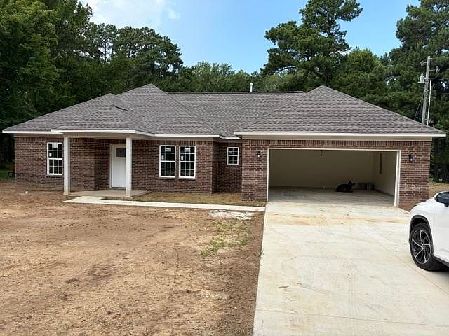 1st image of 461 Maple Hill Dr
