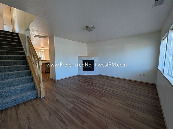 2nd image of 685 Pine Ct