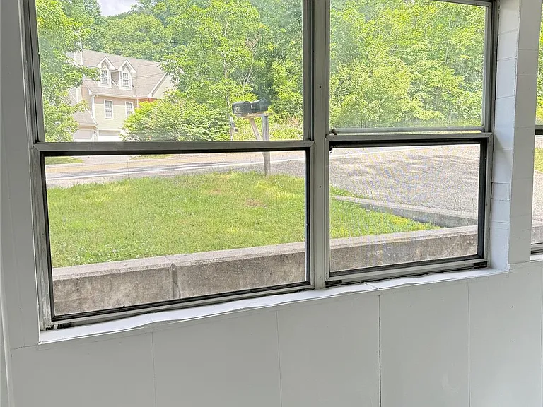 240 Jersey Ave — Photo 20