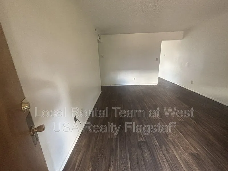 2 bed, 1.0 bath, $1,500 — Photo 4