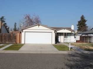 1347 W 4th St, Ripon, CA 95366