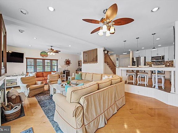 4th image of 39592 Alicia Ct