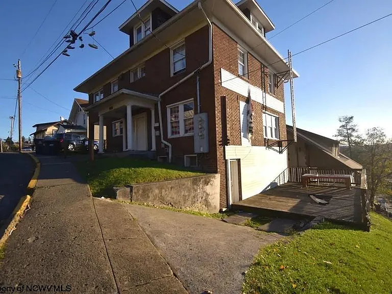 678 Spruce St — Photo 17