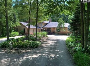 11951 Sandgate Dr, Chesterland, OH 44026