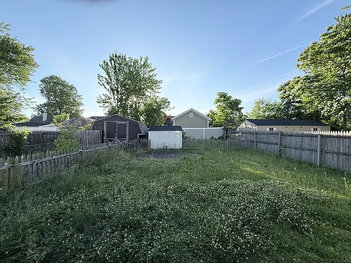 40 Eisenhower Dr — Photo 40