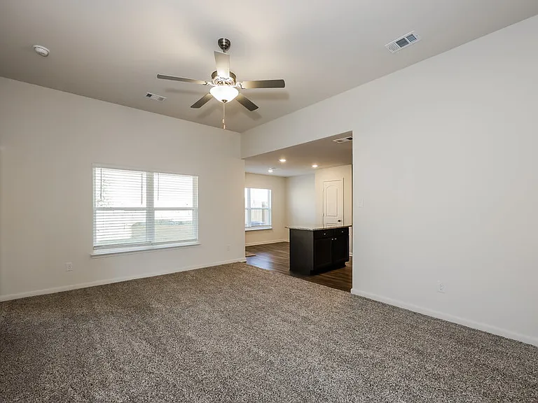 1313 Redpine Dr — Photo 4