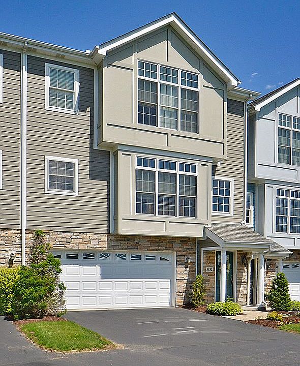 1st image of 3832 Goldie Ln