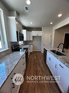 4th image of 12115 126th Avenue Ct E #30