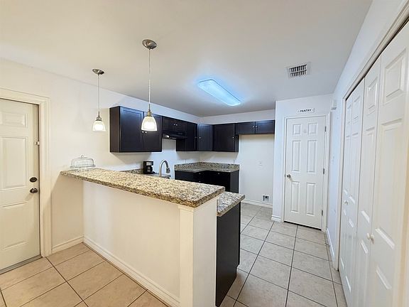 5th image of 1507 Riddle Dr