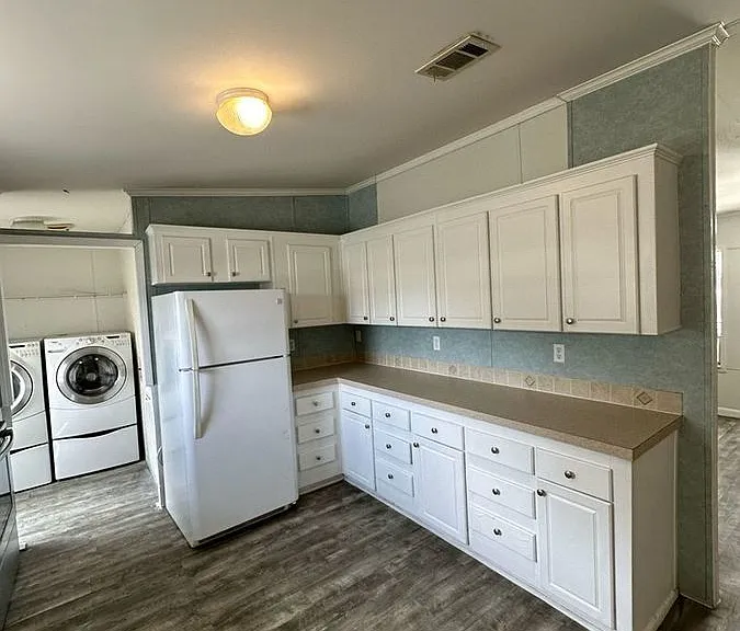 11832 Leeward Pl — Photo 17