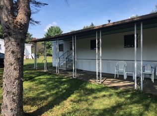 977 Bear Lake Rd, Thornhurst, PA 18424