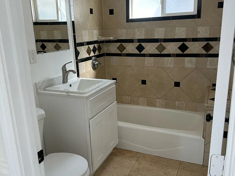 8178 Chestnut Ave #B — Photo 1