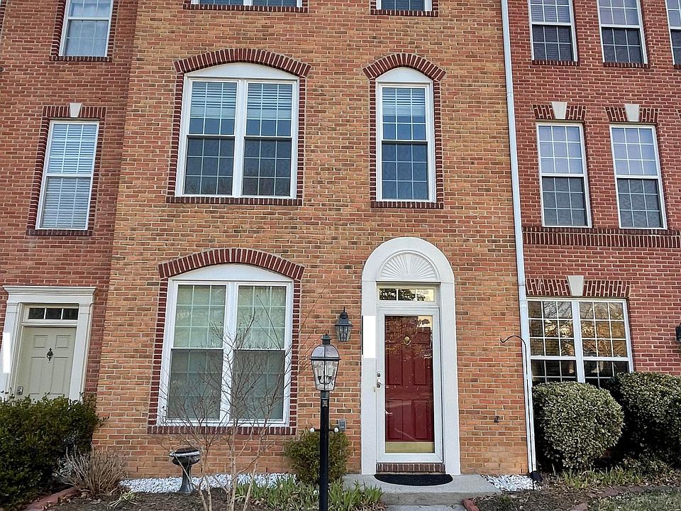 1st image of 2370 Woodland Pond Ln