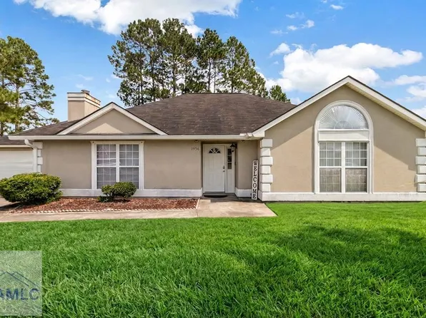 1956 Heathrow Dr, Hinesville, GA 31313