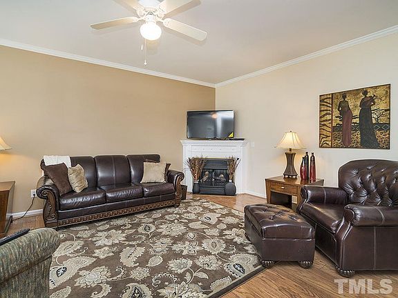 4th image of 2700 Creek Bend Ct
