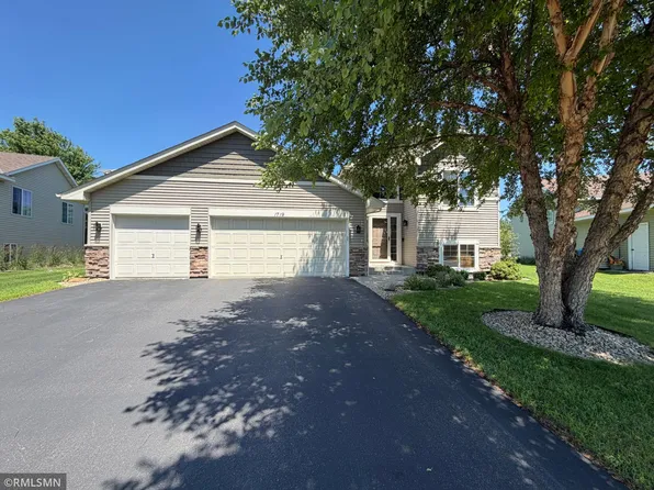 1719 Gotland Ln, Shakopee, MN 55379